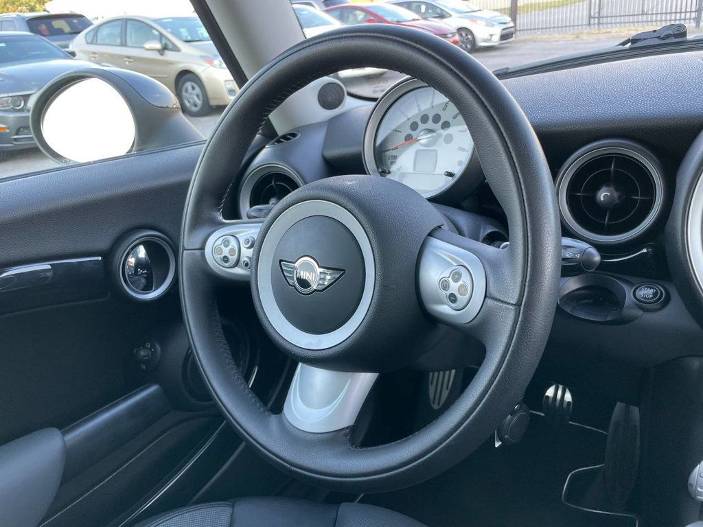 2008 Mini Cooper S Hardtop 2 Door photo 16