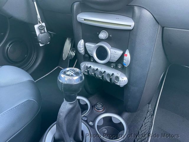 2008 MINI Cooper S Hardtop 2 Door 2008 MINI COOPER S 2D HATCHBACK 6-SPEED MANUAL 615-730-9991 - 22912556 - 19