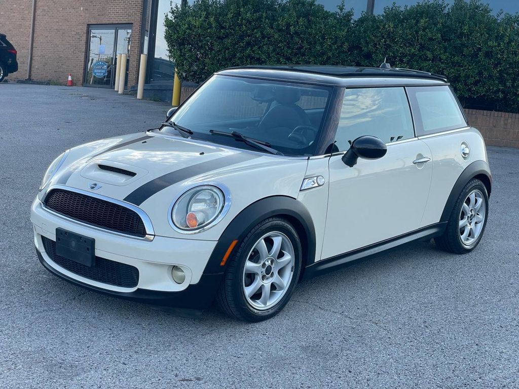 2008 Mini Cooper S Hardtop 2 Door photo 3