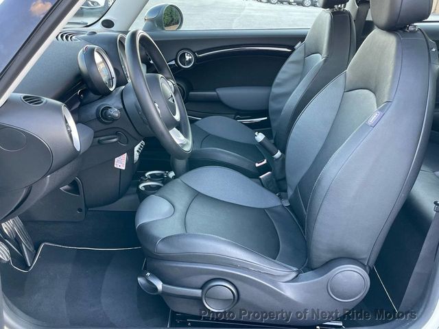 2008 MINI Cooper S Hardtop 2 Door 2008 MINI COOPER S 2D HATCHBACK 6-SPEED MANUAL 615-730-9991 - 22912556 - 8