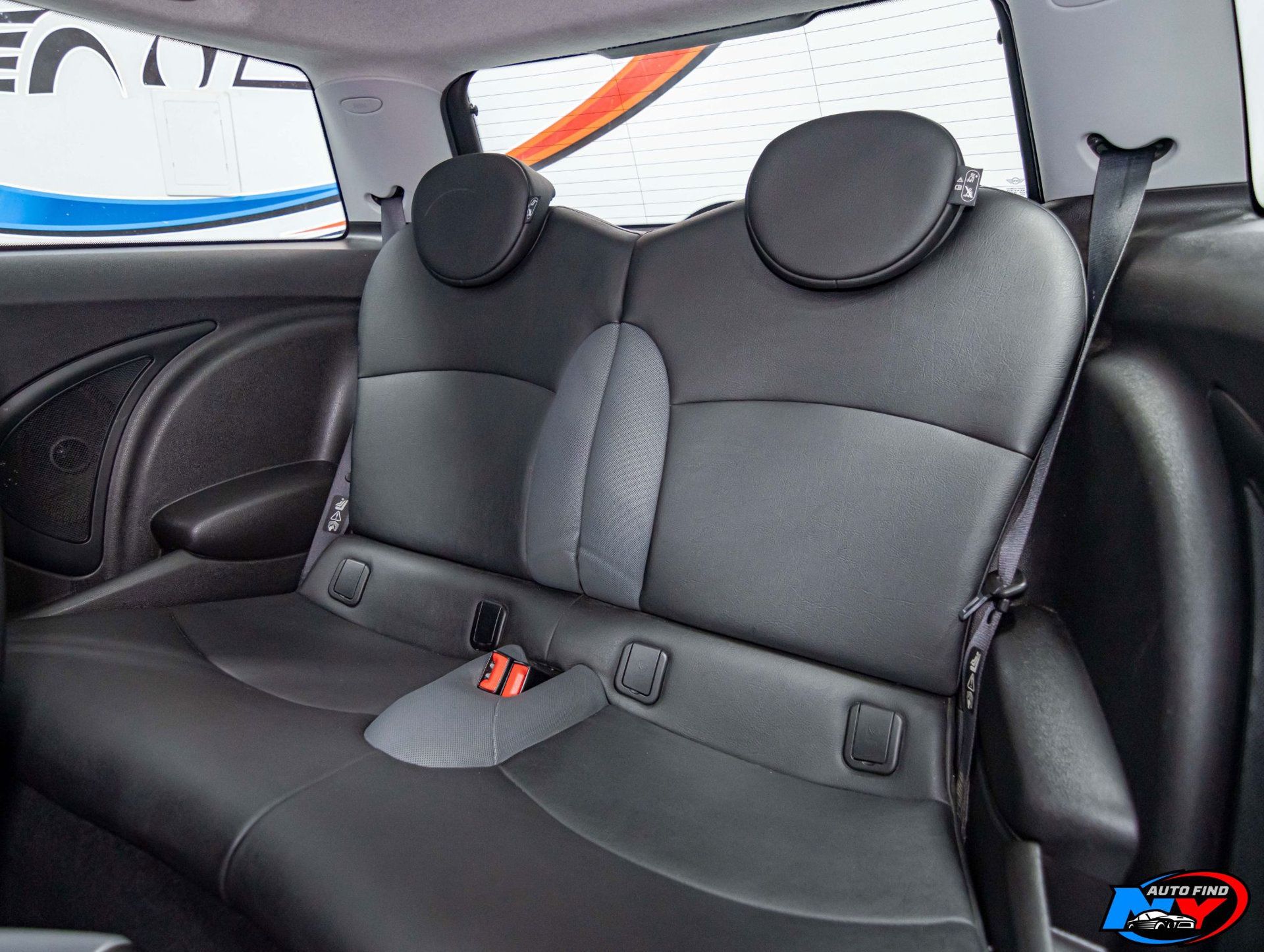 2008 Mini Cooper Hardtop 2 Door Coupe photo 4