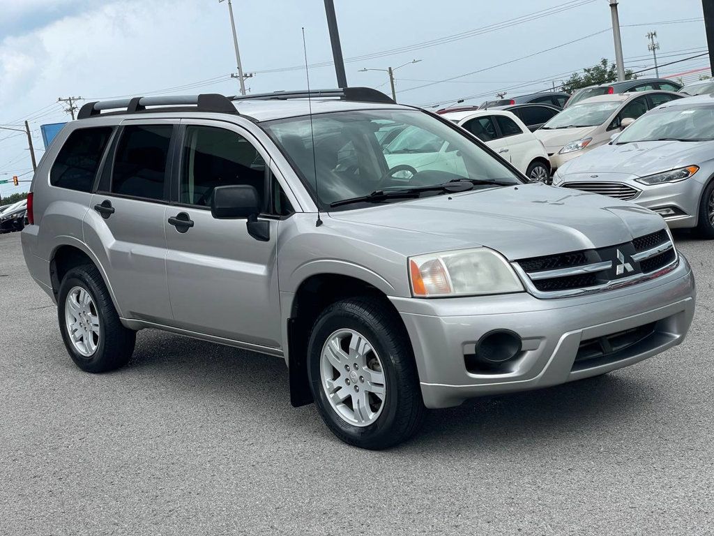 2008 Mitsubishi Endeavor LS photo 3