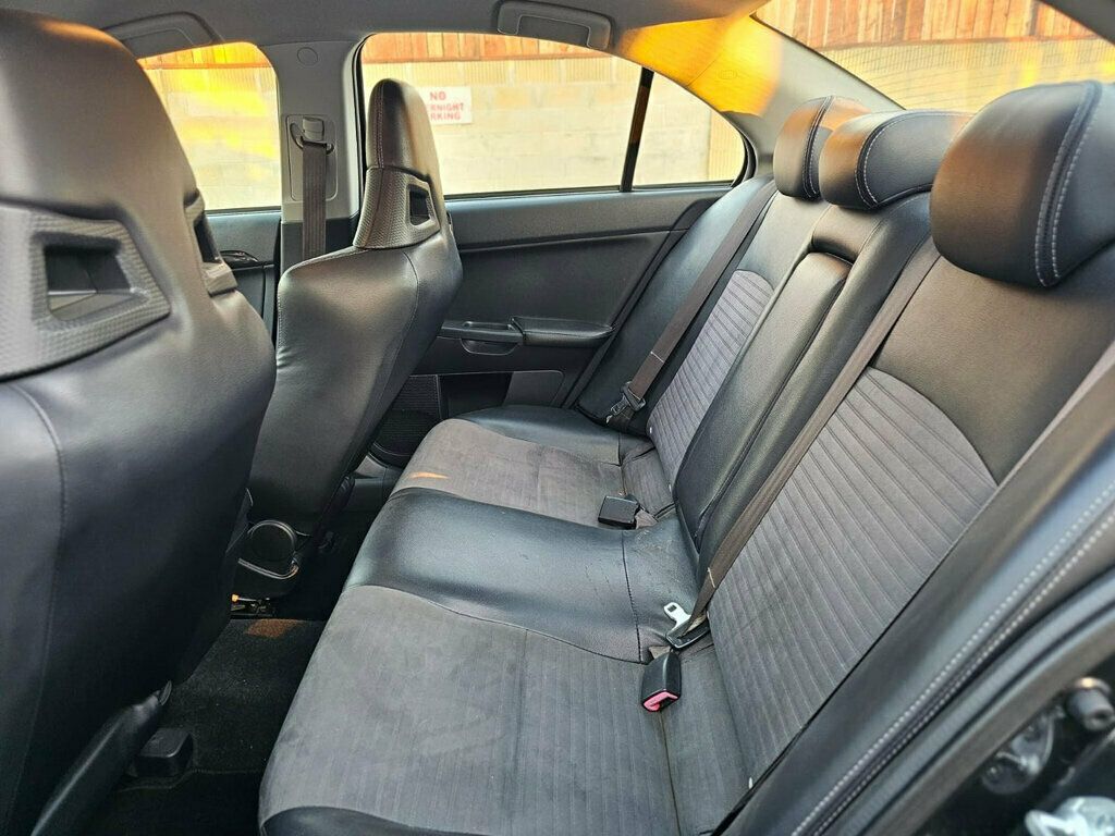 2008 Mitsubishi Lancer Evolution MR photo 12