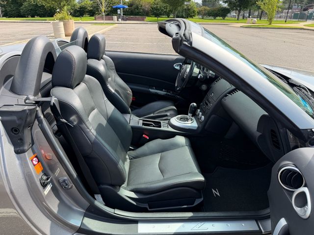 2008 Nissan 350Z CLEAN CARFAX, ONE OWNER, TOURING, CONVERTIBLE, HEATED SEATS - 23079678 - 10