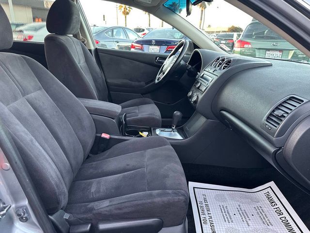 2008 Nissan Altima 3.5 SE 4dr Sedan CVT - 22995514 - 16