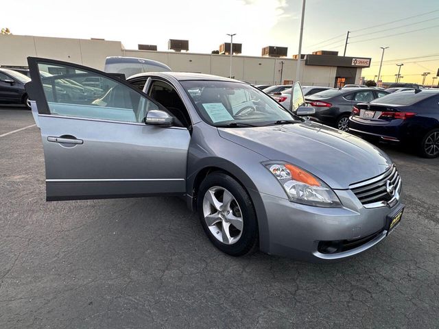 2008 Nissan Altima 3.5 SE 4dr Sedan CVT - 22995514 - 25