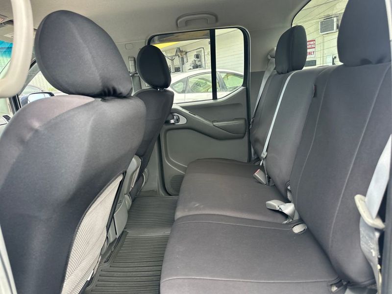 2008 Nissan Frontier 2WD Crew Cab SWB Automatic SE - 23034067 - 14
