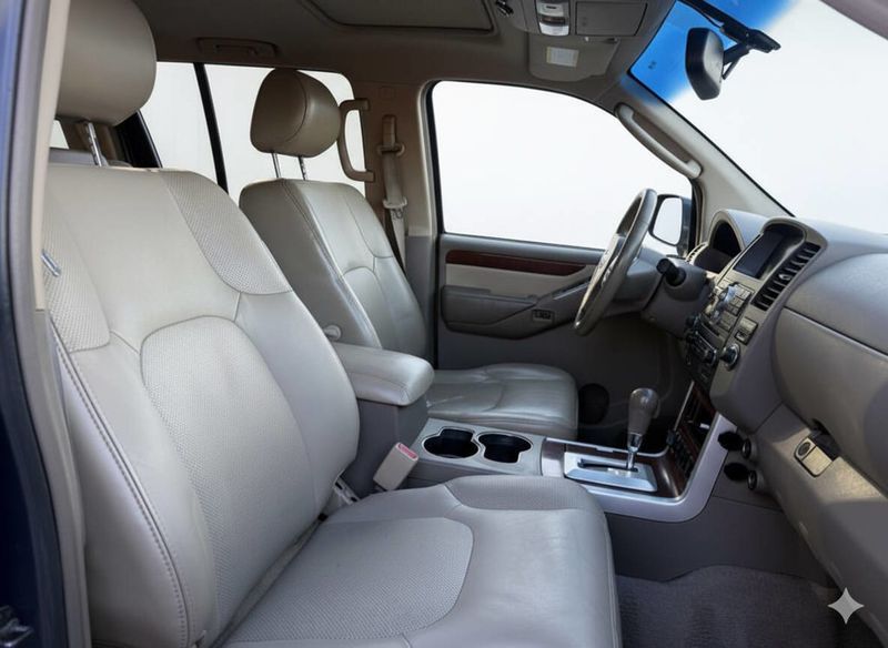 2008 Nissan Pathfinder AWD SUV - Smooth Ride - Comfortable & Reliable - 22934588 - 17