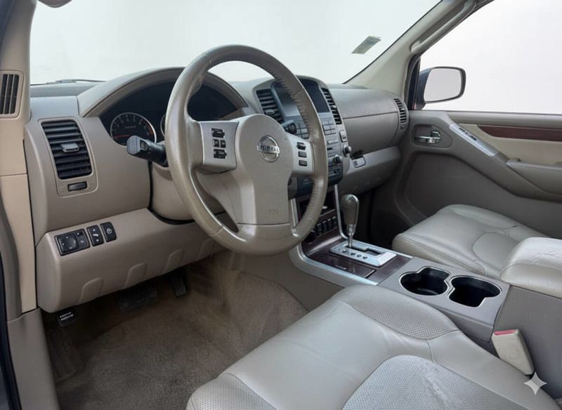 2008 Nissan Pathfinder LE 4x4 4dr SUV - 22934588 - 9