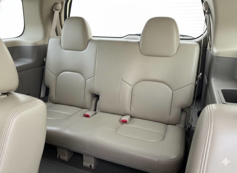 2008 Nissan Pathfinder LE 4x4 4dr SUV - 22934588 - 13