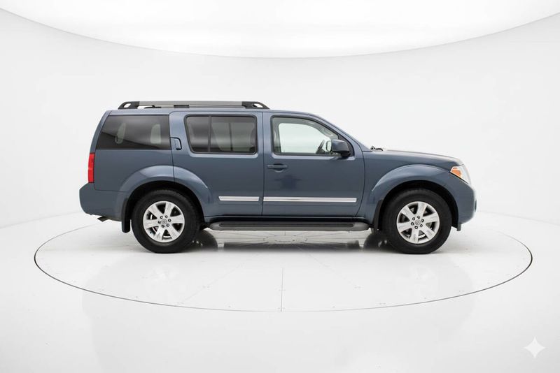2008 Nissan Pathfinder LE 4x4 4dr SUV - 22934588 - 4
