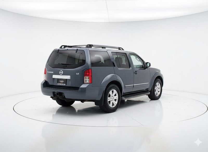 2008 Nissan Pathfinder LE 4x4 4dr SUV - 22934588 - 5