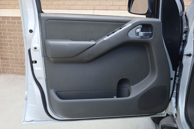 2008 Nissan Pathfinder S - 23064945 - 11