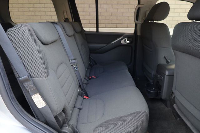2008 Nissan Pathfinder S - 23064945 - 19