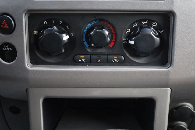 2008 Nissan Pathfinder S - 23064945 - 35