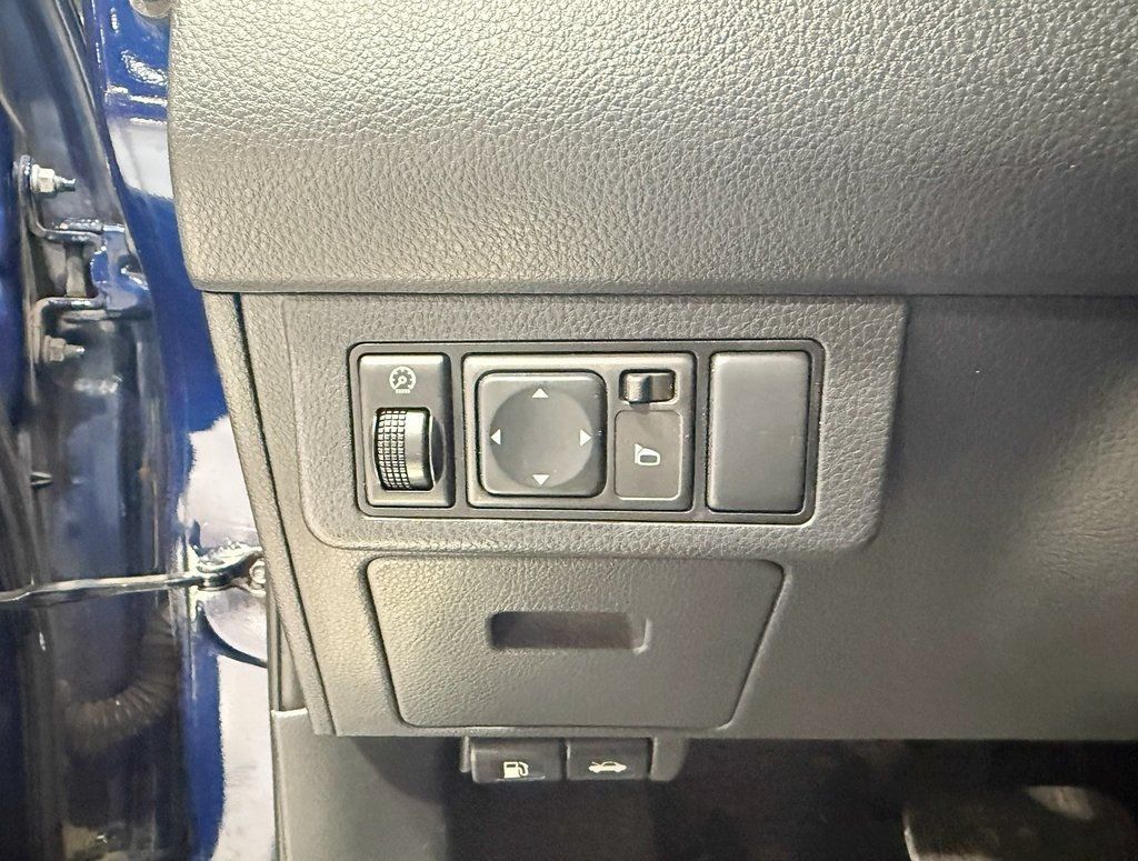 2008 Nissan Versa 5dr Hatchback I4 Automatic 1.8 S - 22941352 - 11