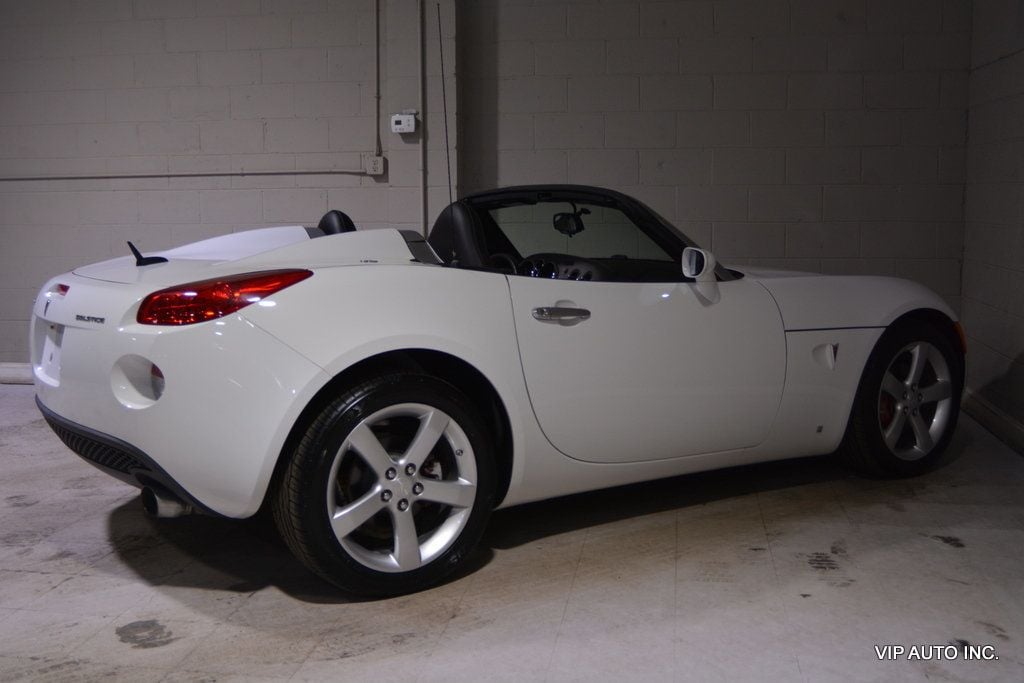 2008 Pontiac Solstice 2dr Convertible - 22902724 - 29