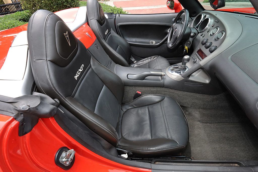 2008 Pontiac Solstice 2dr Convertible GXP - 23044626 - 32
