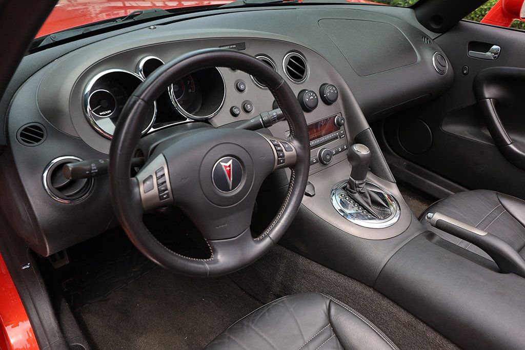 2008 Pontiac Solstice 2dr Convertible GXP - 23044626 - 36