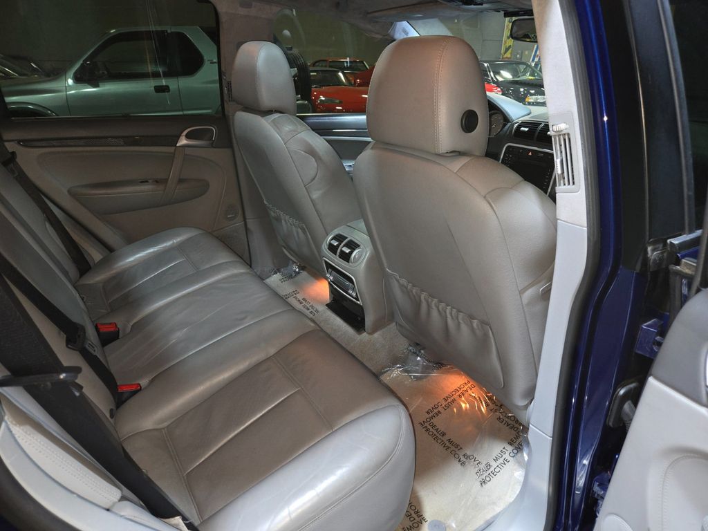 2008 Porsche Cayenne AWD 4dr Turbo - 22982603 - 12
