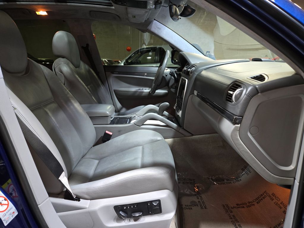2008 Porsche Cayenne AWD 4dr Turbo - 22982603 - 13