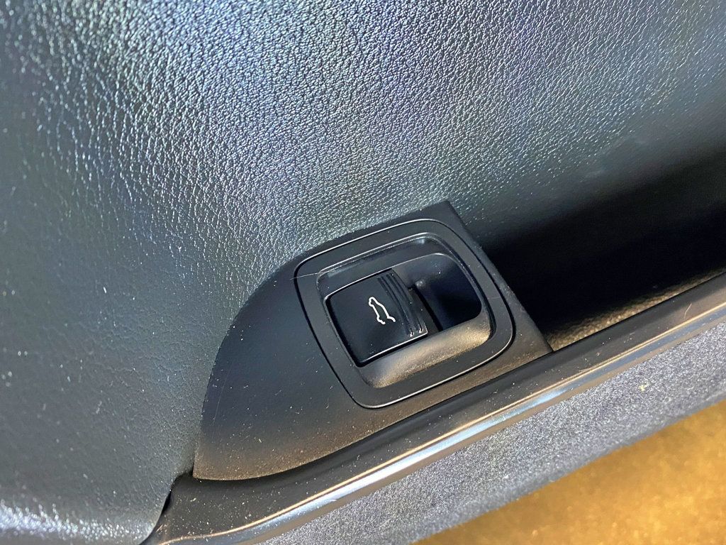 2008 Porsche Cayenne Base Trim - 23002998 - 19