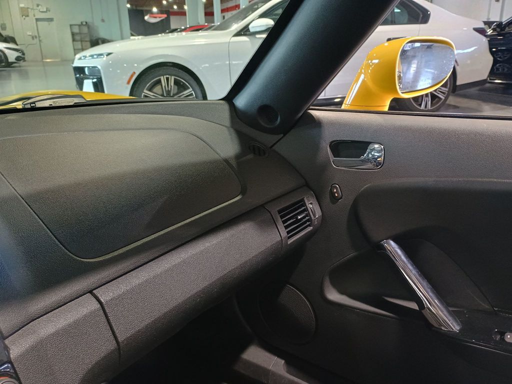 2008 Saturn Sky 2dr Convertible 1 Owner Clean Carfax - 23021733 - 25
