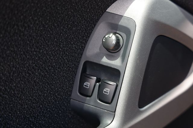 2008 smart Fortwo 2dr Coupe Pure - 23045478 - 32