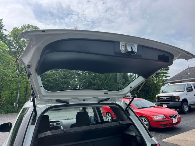 2008 Suzuki SX4 AWD, Reliable and Fuel Efficient - 23001290 - 24