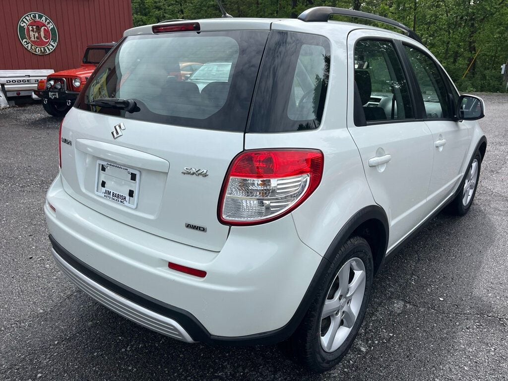2008 Suzuki SX4 AWD, Reliable and Fuel Efficient - 23001290 - 3