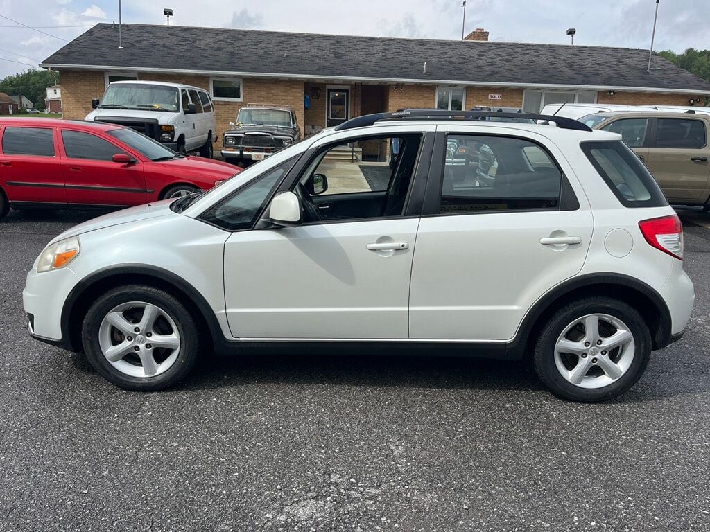 2008 Suzuki SX4 AWD, Reliable and Fuel Efficient - 23001290 - 6