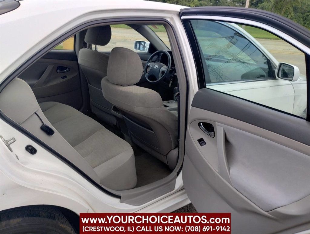 2008 Toyota Camry Base 4dr Sedan 5A - 22896451 - 16