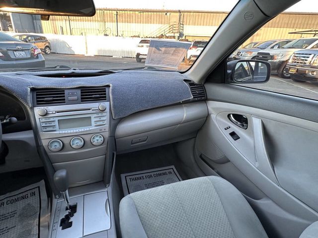 2008 Toyota Camry LE 4dr Sedan 5A - 23055541 - 22