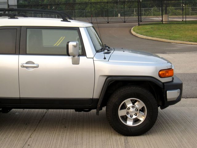 2008 Toyota FJ Cruiser 4WD 4dr Automatic - 23055405 - 9