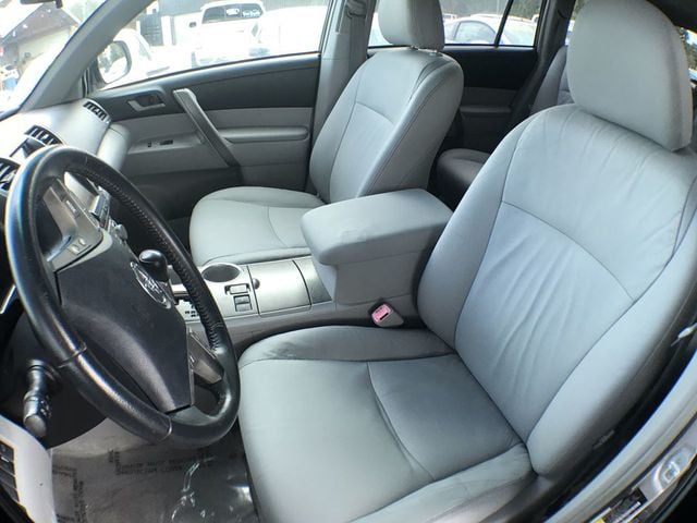 2008 Toyota Highlander FWD 4dr Sport - 22696222 - 13