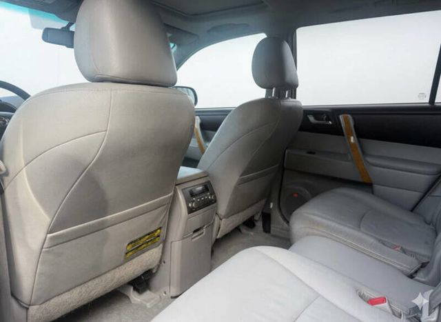 2008 Toyota Highlander Hybrid Third-Row Seating - Hybrid SUV - AWD Confidence - 22934066 - 11
