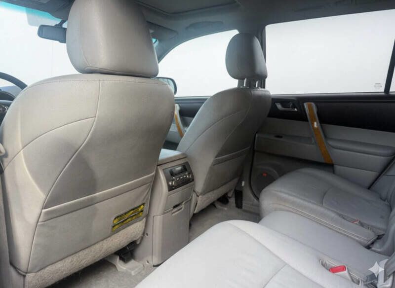 2008 Toyota Highlander Hybrid Third-Row Seating - Hybrid SUV - AWD Confidence - 22934066 - 11