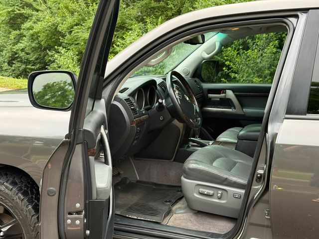 2008 Toyota Land Cruiser 200 Series, Upgrade Package! Third Row, Cool Box - 23031489 - 15