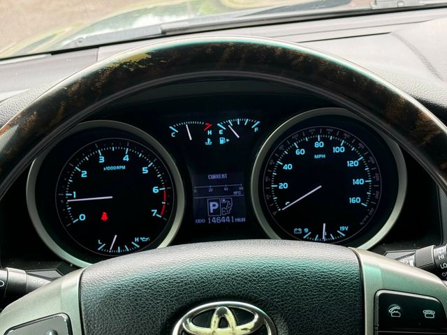 2008 Toyota Land Cruiser 200 Series, Upgrade Package! Third Row, Cool Box - 23031489 - 19