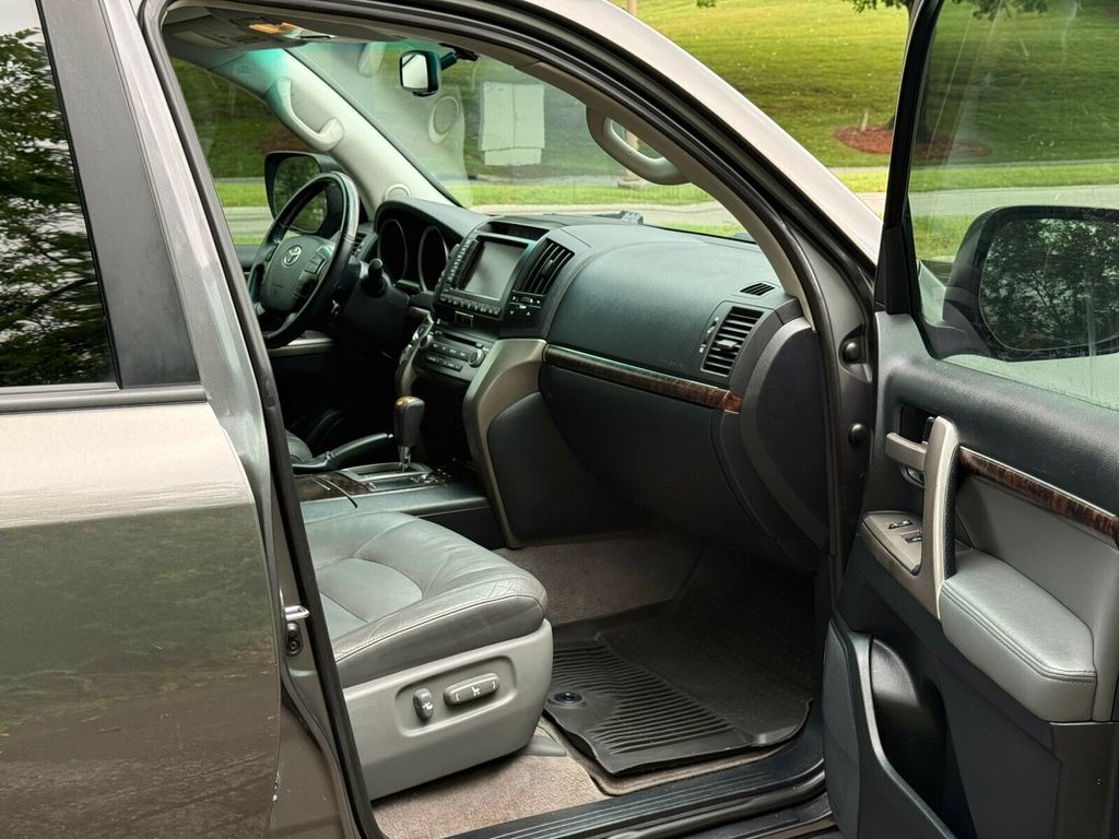 2008 Toyota Land Cruiser 200 Series, Upgrade Package! Third Row, Cool Box - 23031489 - 26