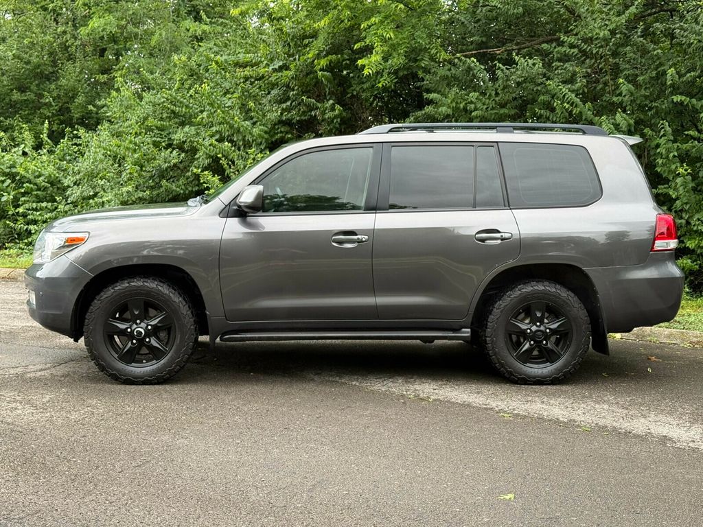 2008 Toyota Land Cruiser 200 Series, Upgrade Package! Third Row, Cool Box - 23031489 - 3