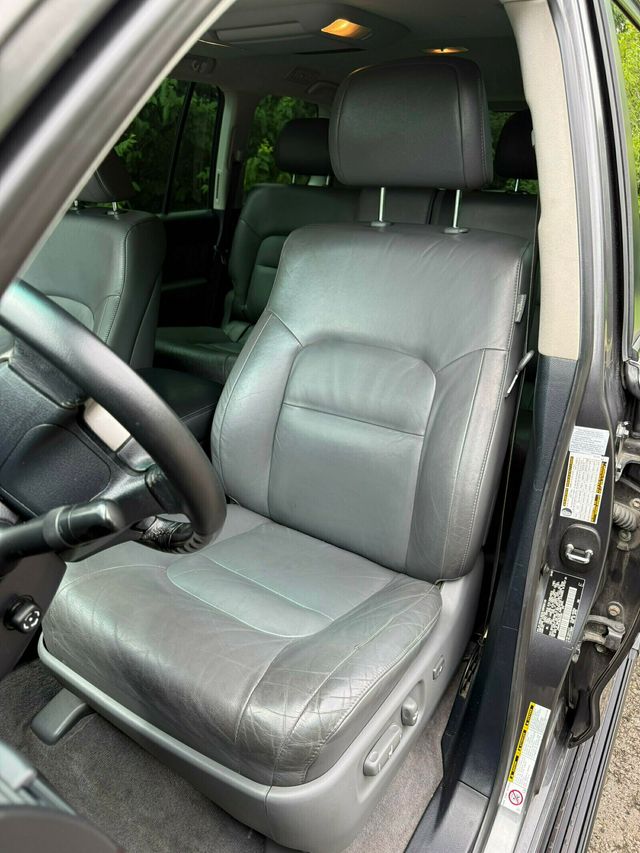 2008 Toyota Land Cruiser Upgrade Package/Cool Box/Heated Leather Seats/Tow Pkg - 23031489 - 16