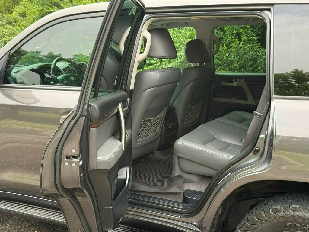 2008 Toyota Land Cruiser Upgrade Package/Cool Box/Heated Leather Seats/Tow Pkg - 23031489 - 23