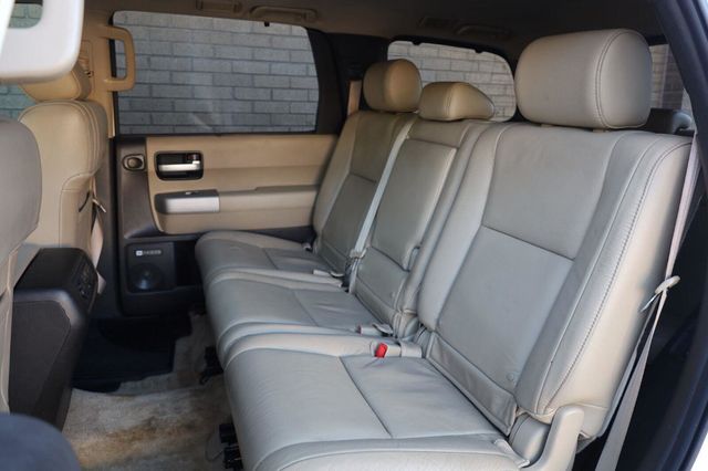 2008 Toyota Sequoia Limited - 23072901 - 21