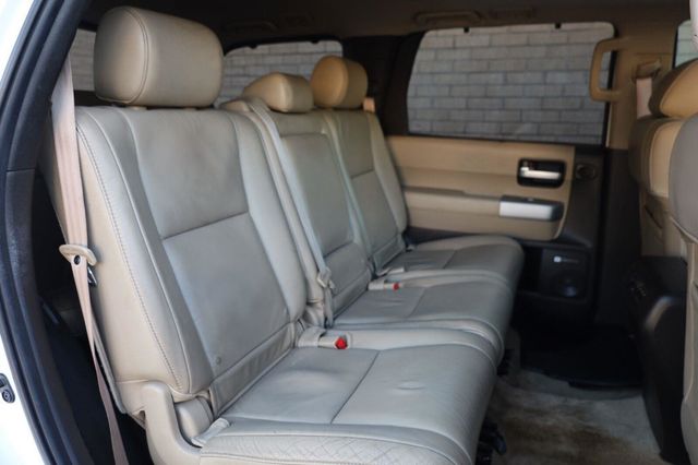 2008 Toyota Sequoia Limited - 23072901 - 25