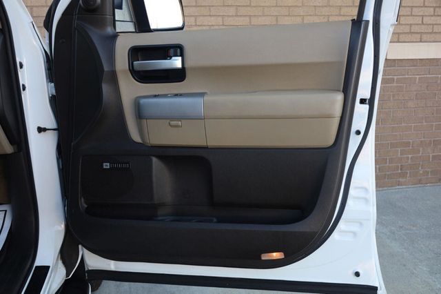 2008 Toyota Sequoia Limited - 23072901 - 27