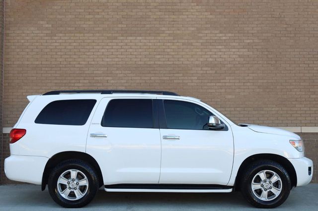 2008 Toyota Sequoia Limited - 23072901 - 2