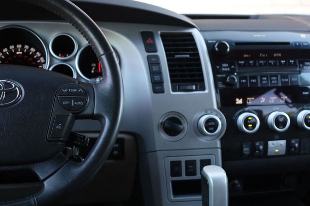 2008 Toyota Sequoia Limited - 23072901 - 34