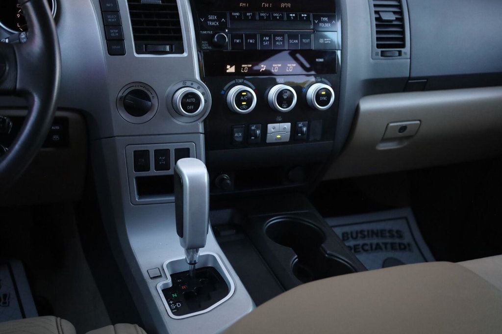 Toyota Sequoia Limited photo 44