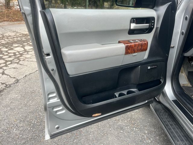 2008 Toyota Sequoia Platinum VA Rust Free Vehicle with Great Toyota Service History - 22968528 - 13